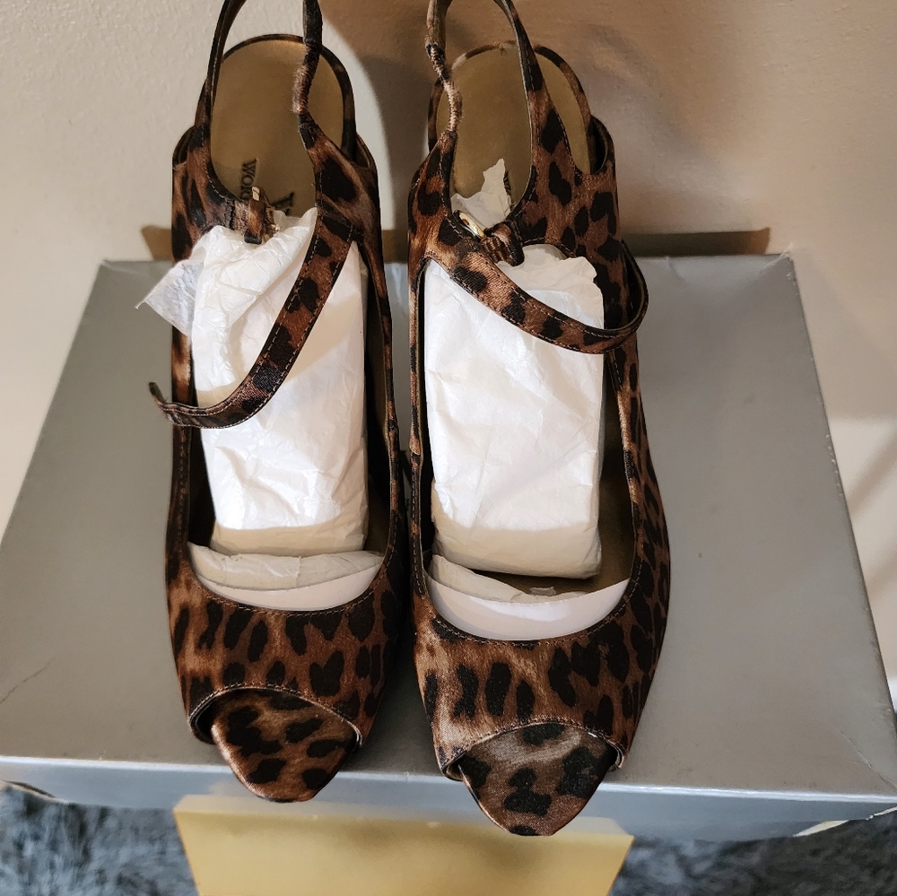 Worthington sling back: size 8, animal print.